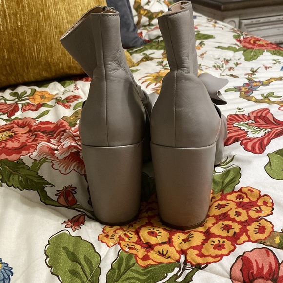 Bow booties 🎀 - Picture 3 of 5